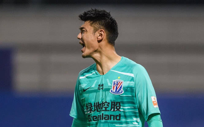 上海申花赢在防守,曾诚的出色发挥,让上海申花变得稳固