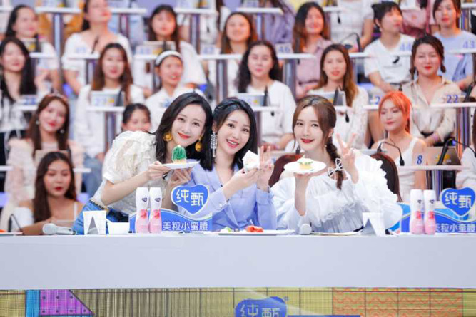 靳梦佳鲜厨100智商情商双担当甜系少女的综合成长