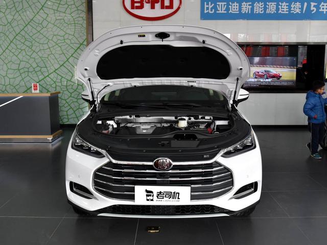 0t四缸涡轮增压byd487zqb发动机,最大功率192ps,峰值扭矩320n·m,匹配