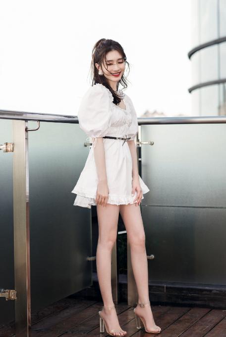 新晋"腿精"江疏影,这腿实在又白又细,难以置信还是生图|江疏影|气质