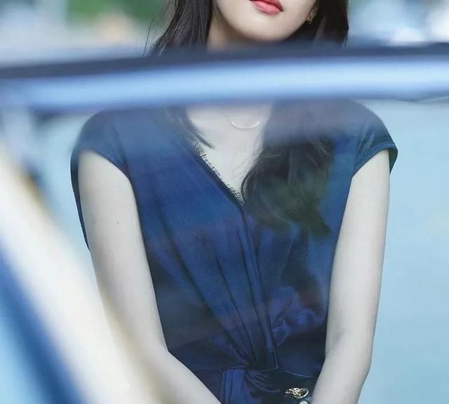 《三十而已》的顾佳,穿搭绝了!