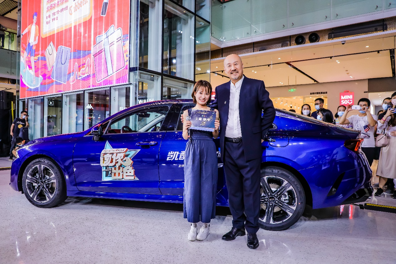 "星推官"腾格尔和小阿七现场飙歌,凯酷代言人出色力max