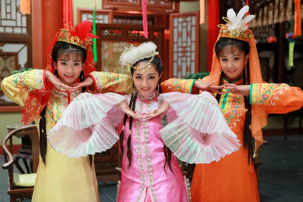 新还珠格格三美重聚李晟成旺夫达人海陆事业爱情举步维艰