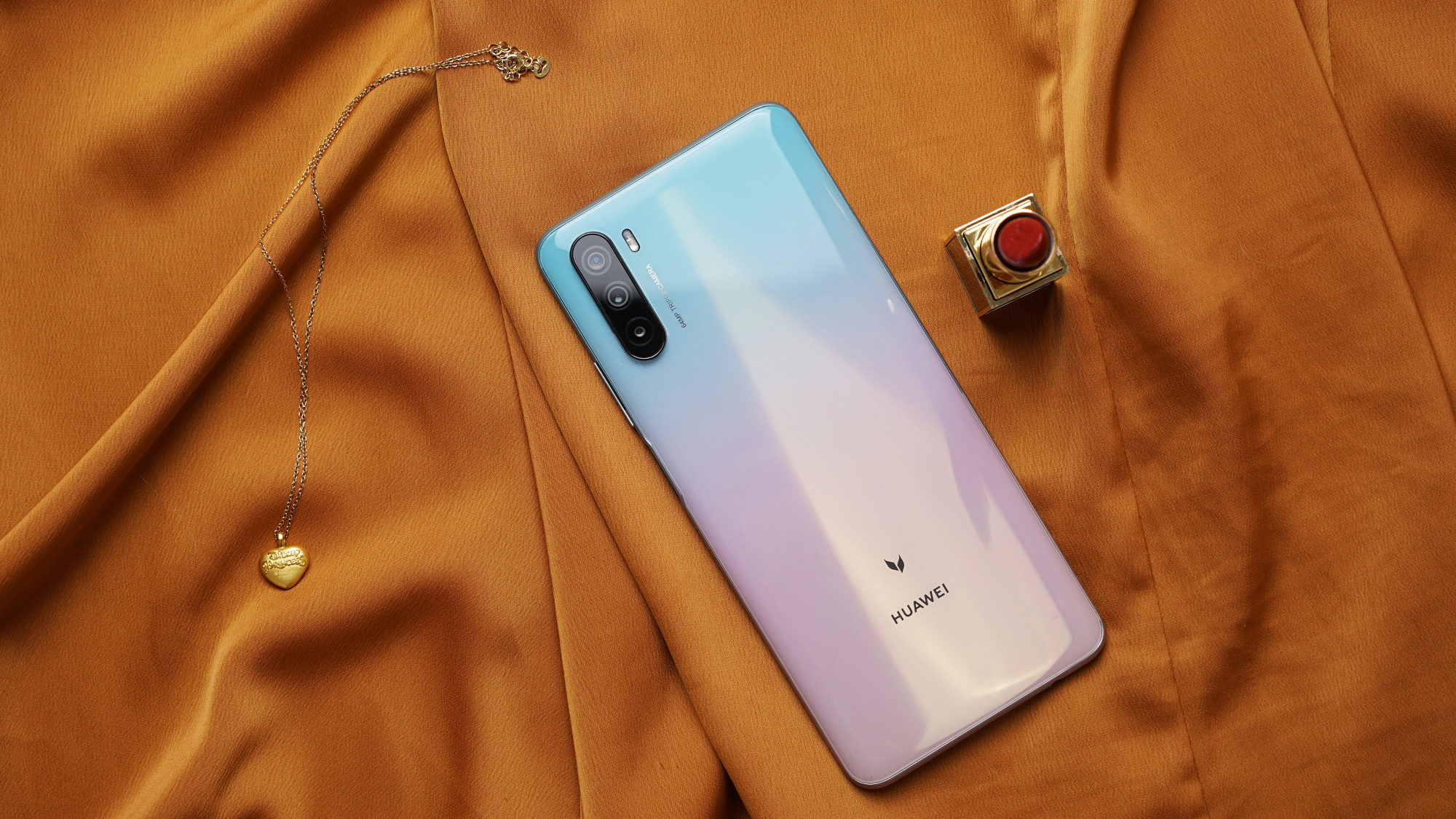 华为麦芒9图赏6400万后置三摄225w快充2199元起香不香