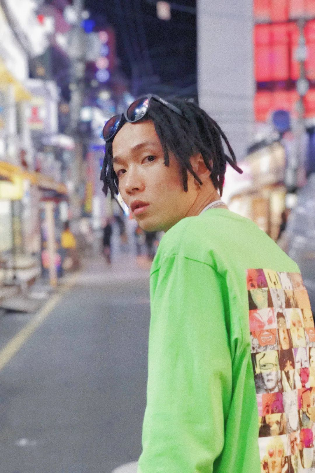 说唱歌手被禁止留脏辫当红的一次性假辫子你敢试么