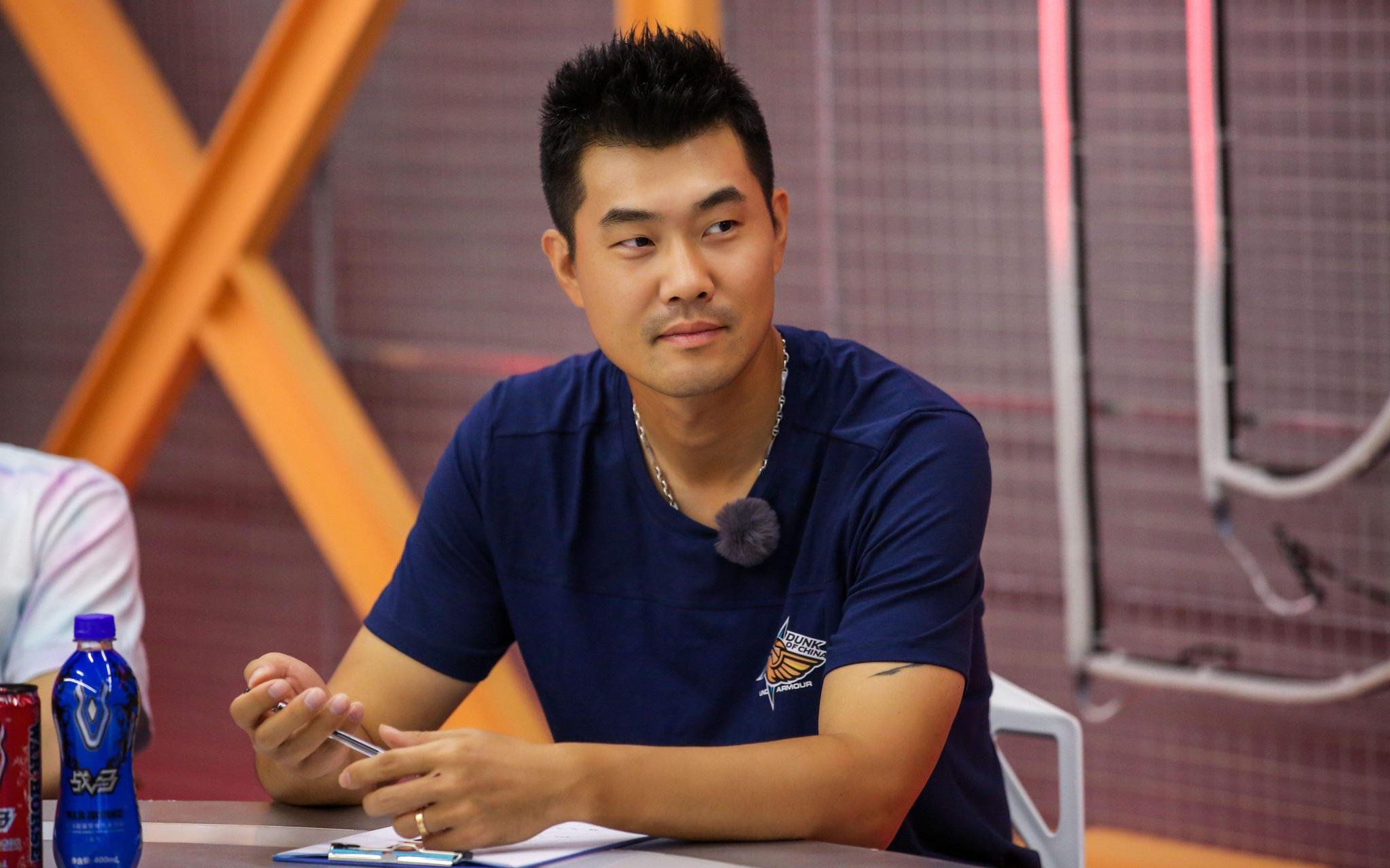 对飙王仕鹏,记者预测总冠军概率,"上腿"言论引发争议!