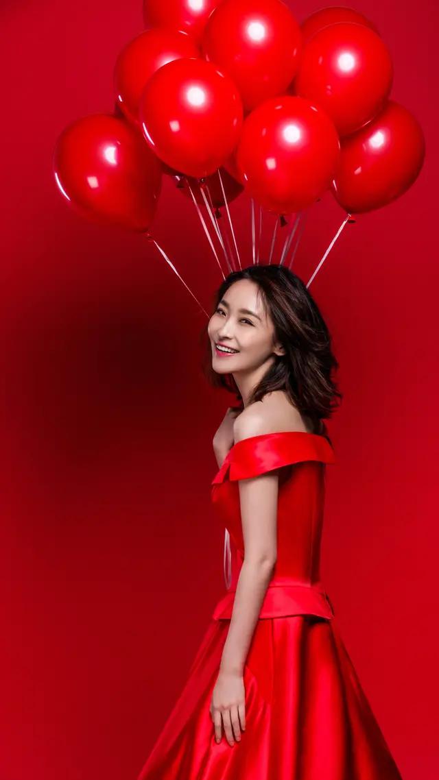 李曼美图壁纸:她是最性感的谋女郎,让人移不开眼