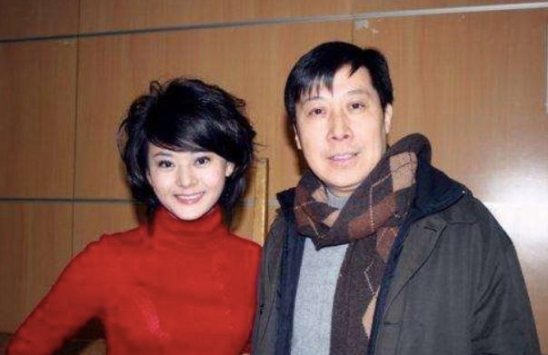 梦鸽前男友身份曝光,是一位歌手,也是李双江徒弟