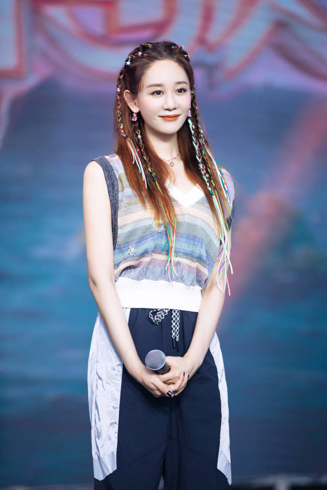 麦迪娜海陆拥抱和解因为朋友一句话她让家人担心了