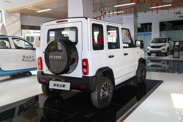 5门4座配四驱北汽豹仅需6万就可开回家