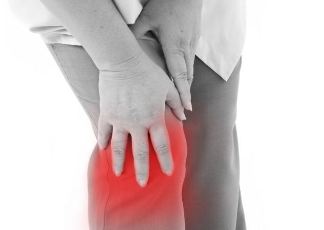 膝关节常年发病,疼痛难忍!该如何缓解,看完不妨试试