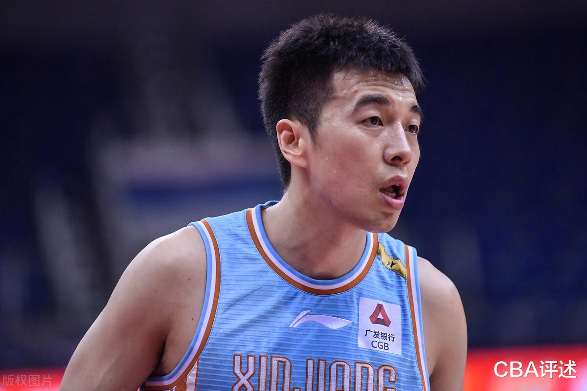 新疆男篮速递:阿尔斯兰有望加盟,曾令旭赛前吃止疼药,周琦表态