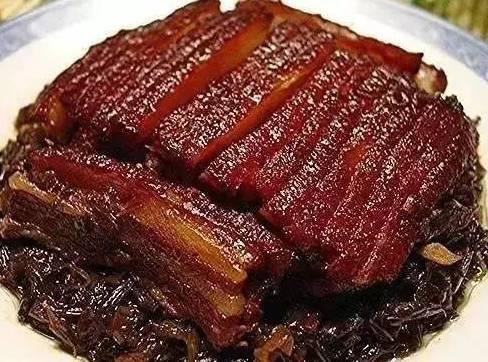 今天给大家带来的就是干豆角扣肉的正宗做法