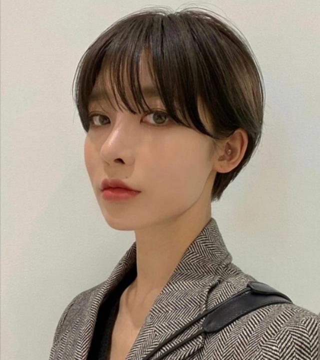 2020年可爱帅气的女生超短发发型