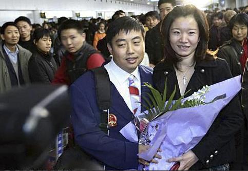 刘国梁国家队年薪公开43岁妻子是董事长9岁女儿拿世界冠军