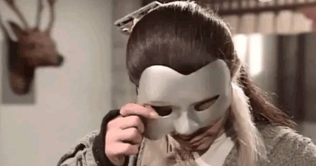 正文       古天乐的杨过就是书中走出来的杨过,面如冠玉,俊朗非凡.