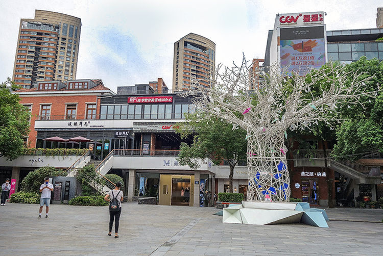 "武汉天地"商业街烟火气渐浓,在这里逛街,购物,品美食心情好