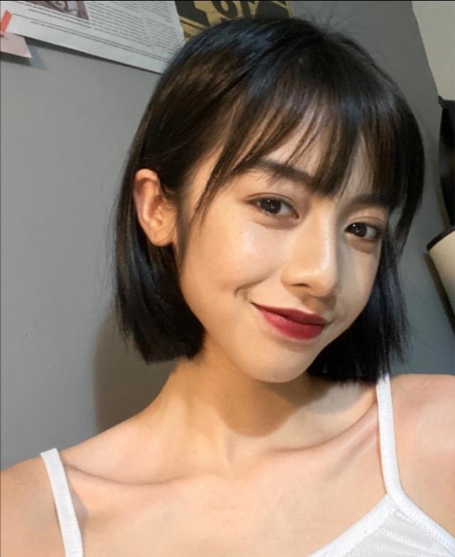 可爱俏皮的妹妹头发型越来越受欢迎修饰脸型看起来年轻十岁