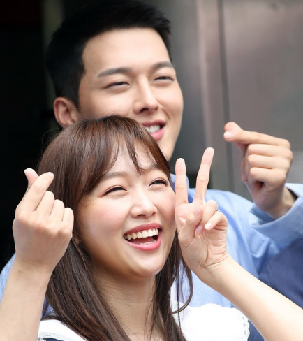 秦基周31岁超童颜 是工科学霸曾入职三星集团 与张基龙因戏生情?