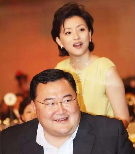 央视主播杨澜还有一个24岁的儿子!文质彬彬随妈妈,真是好基因