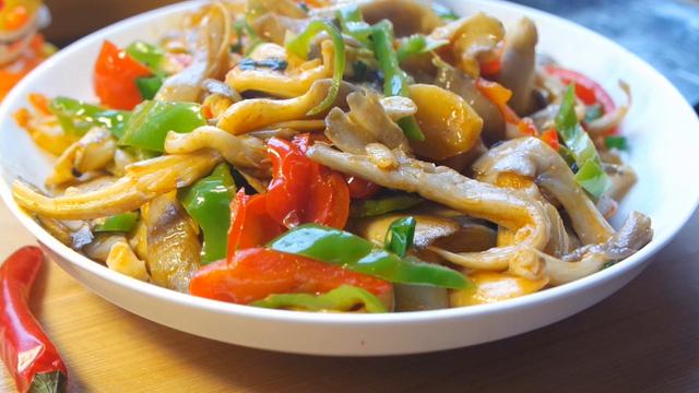 平菇这样做实在太香了营养美味一大盘上桌不够吃