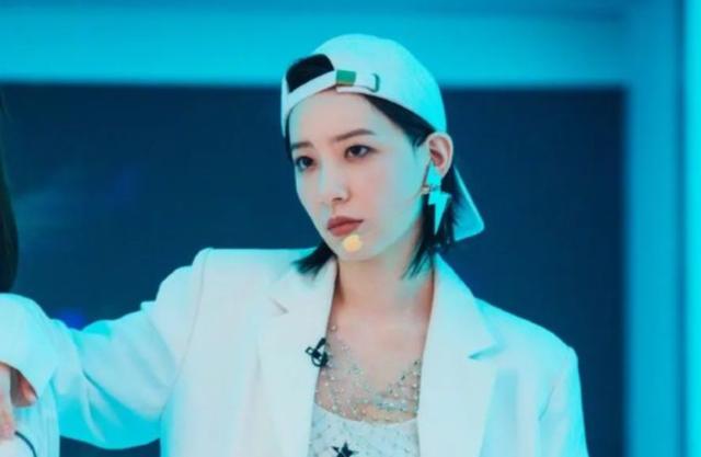 浪姐|孟佳|李斯丹妮_新浪新闻