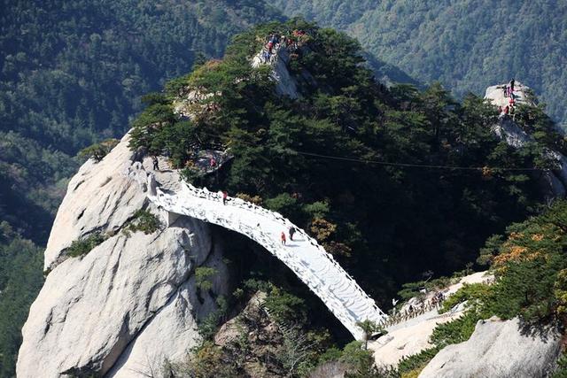 湖北一处5a景区,风景美丽不输黄山,号称中原第一峰