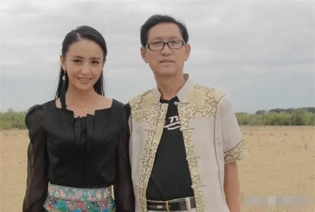 陈思诚为老婆庆生佟丽娅甜蜜回应佟爸爸晒女儿童年照感人