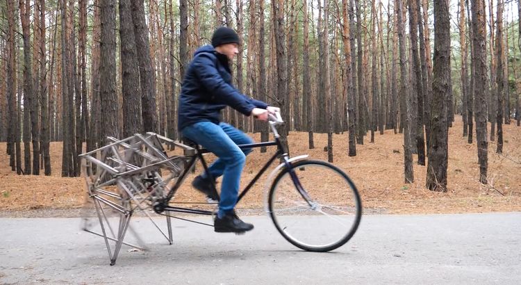 牛人改装"蜘蛛腿"自行车!骑行上路的那一刻,太霸气了-新浪汽车