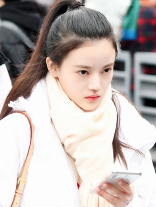 明星参加艺考时关晓彤疲惫蒋依依状态好宋祖儿巴掌脸抢镜