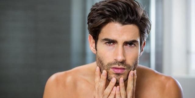 雄性激素旺盛的男人,多半有5个特点,多占几个,阳刚又健康