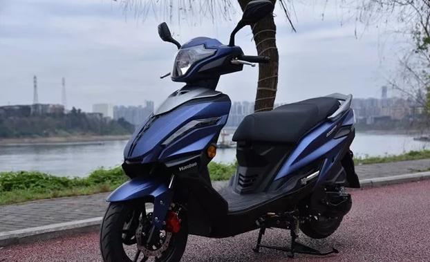 售价1万,豪爵usr125配置详解,单缸风冷功率6.6kw,到底值不值