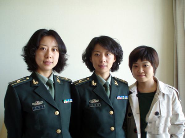 拒绝商业签约一心求学,现在二人生活如何|女兵|张薇薇|张莉莉_新浪