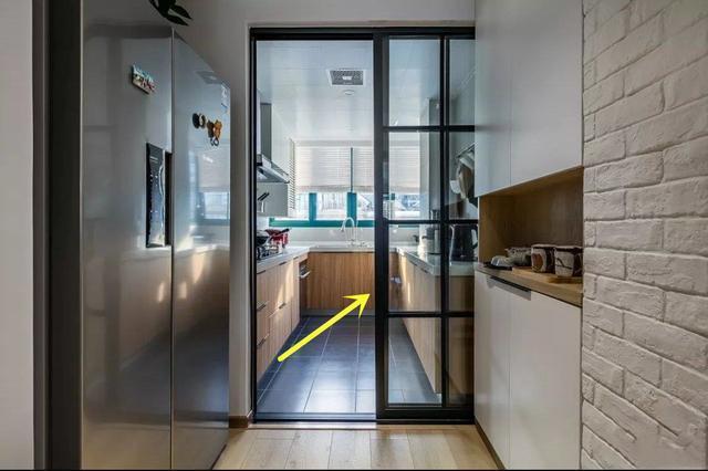 这种入墙式更轻便更不占地,新家安排上|推拉门|厨房门|厨房_新浪新闻