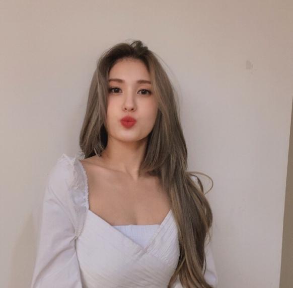 国民初c全昭弥身材超好,私服成了时装秀,不愧是三国混血