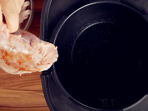 三宝牛肉面怎么做才好吃 都有哪三宝 牛腱怎样煮才软烂都告诉你 三宝牛肉面怎么做才好吃 都有哪三宝 牛腱怎样煮才软烂都告诉你