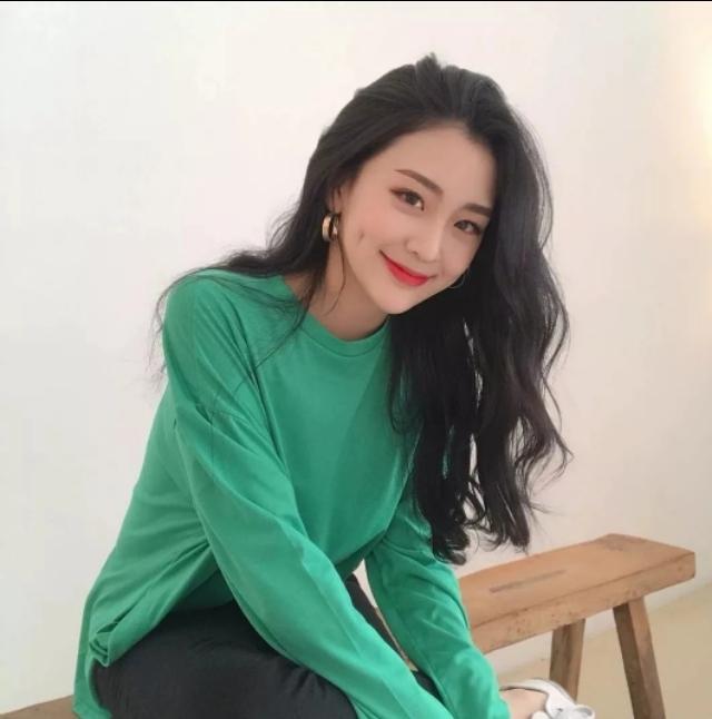 2020年长发怎么烫更好看想要换发型的女生快来看看吧