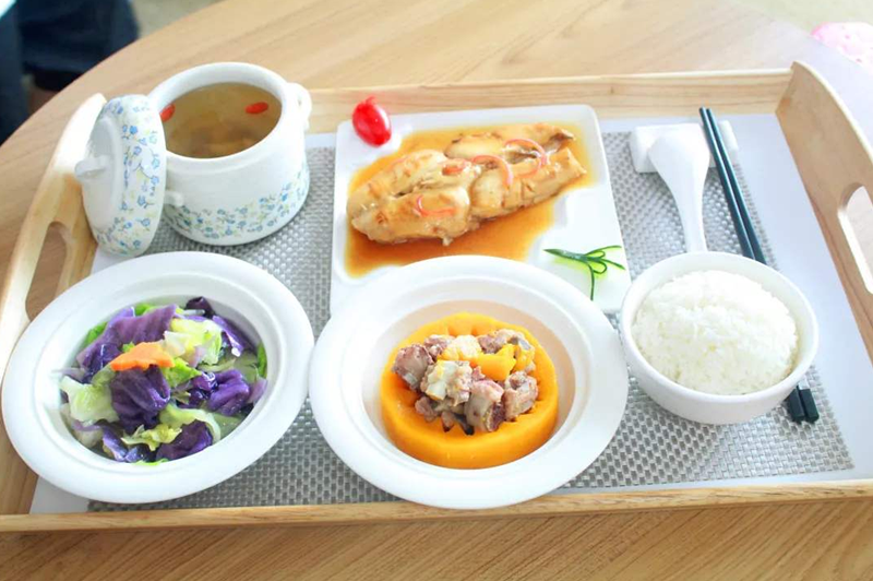 坐月子能吃哪些食物和水果(坐月子能吃哪些食物)