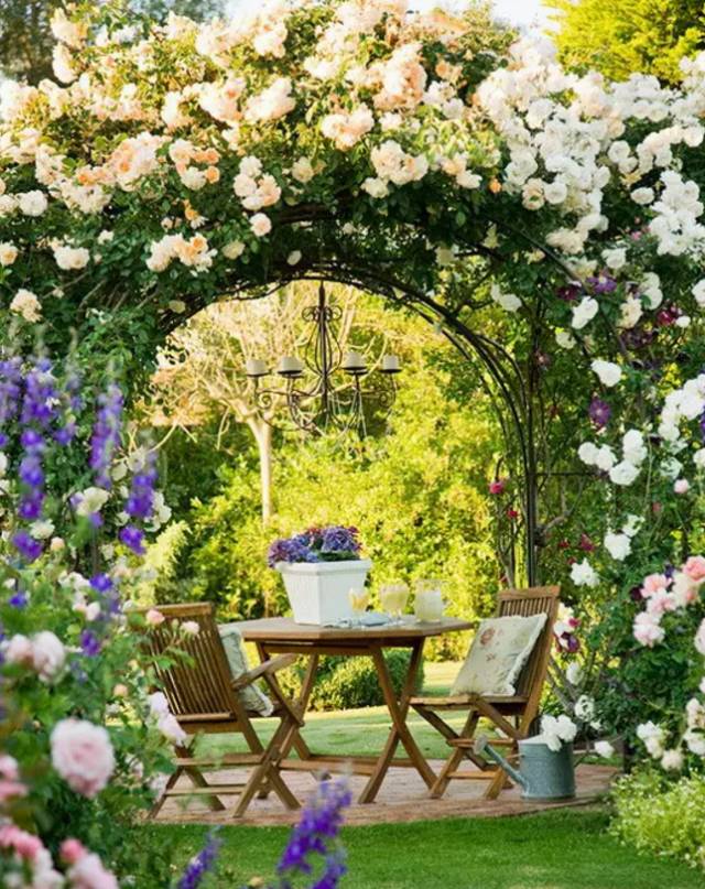 在这里,在这诗一般的院子里,你会忘却所有的不快