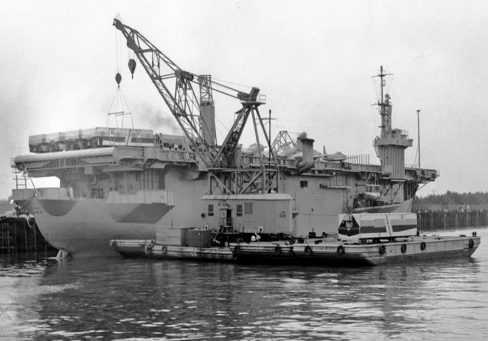 但是他们却炸沉了美军和南越政权近一千艘舰艇船只,其作