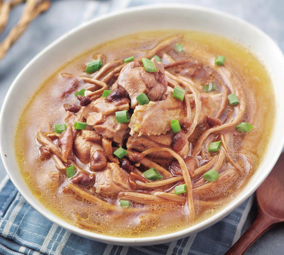 这道菜不能错过,润秋燥养脾胃,老少皆宜|茶树菇|秋燥|老鸭_新浪新闻