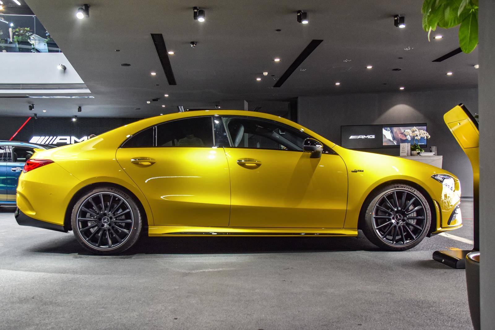 到店实拍梅赛德斯-amg cla 35!