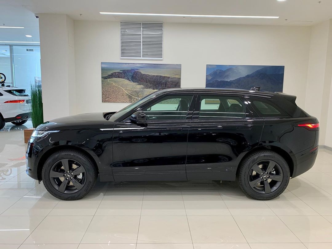 全新路虎揽胜星脉实车 全黑的设计