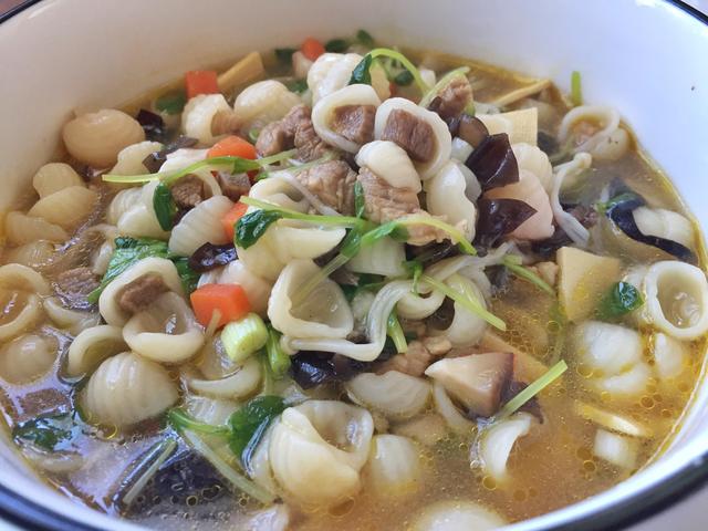 巨好吃肉丁猫耳朵面简单易做隔几天就想吃一顿这山西汤面