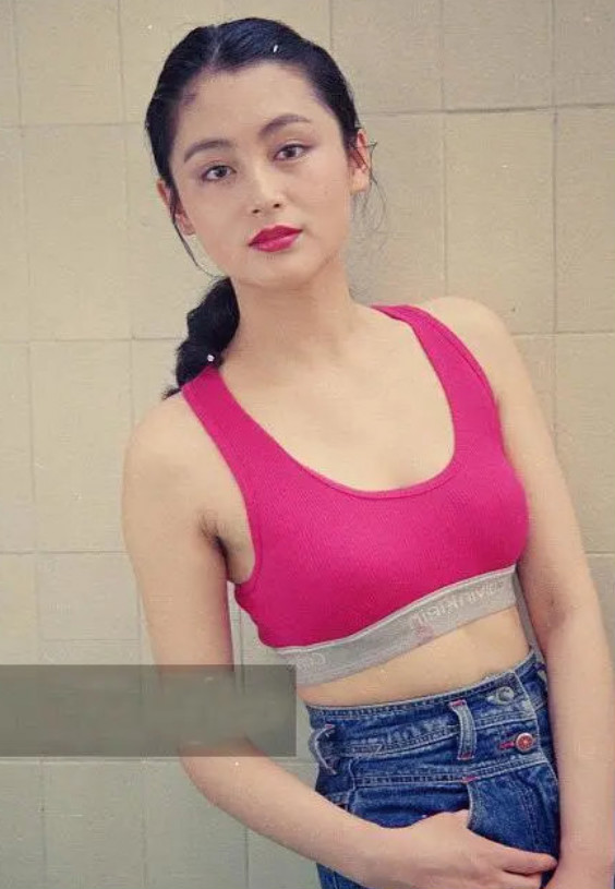 陈红不愧是"大陆第一美女"!看她年轻样子,一下懂陈凯歌的选择