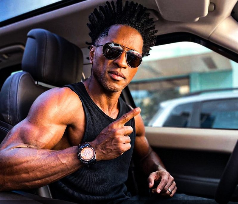 还记得他吗踢到44岁退役比c罗还强壮魔鬼筋肉6块腹肌