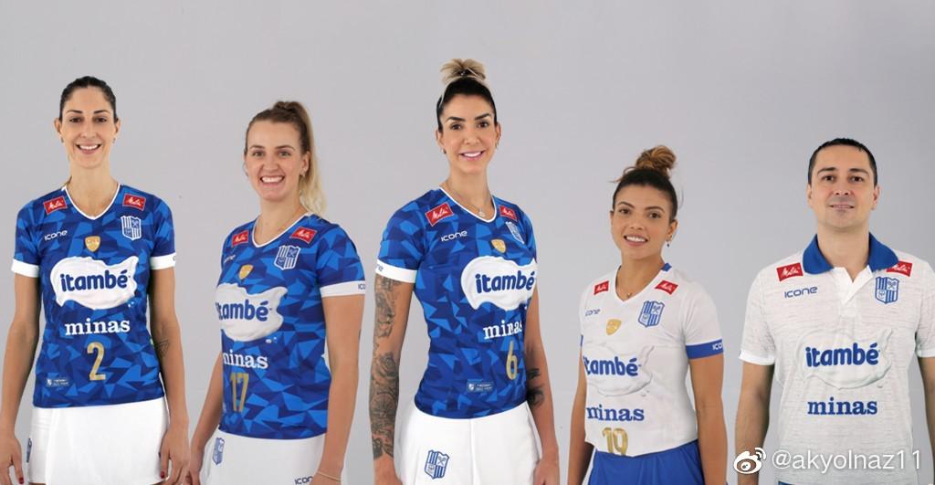 2020-2021赛季巴西女排副攻塔伊萨&卡洛琳