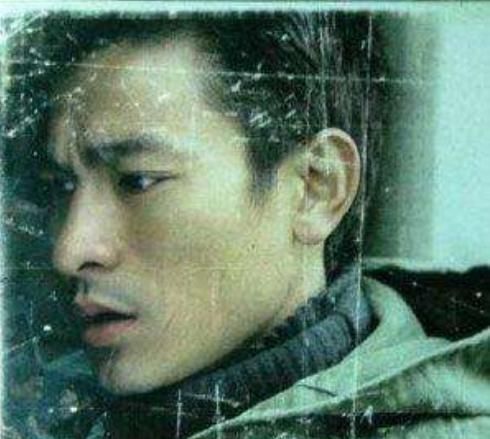“你就像一个刽子手把我出卖”刘德华的《冰雨》为何这么细思极恐