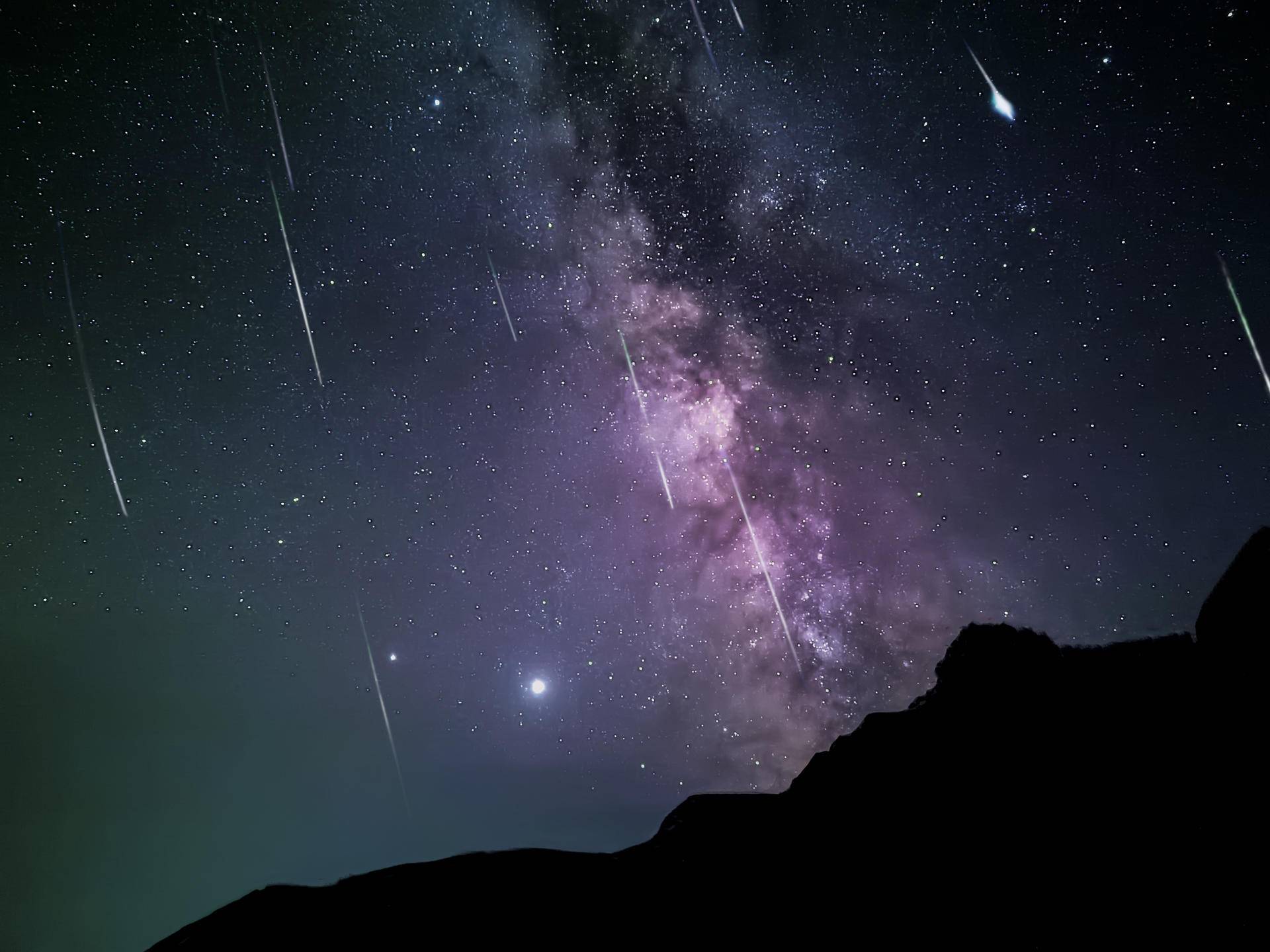 璀璨星河尽收眼底,星空艺术家荣耀30系列带你去看流星雨