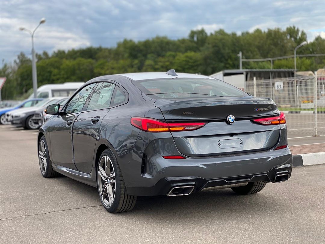 全新宝马2系gran coupe实车 硬朗的设计